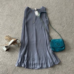 Dusty lilac colored sleeveless shift dress